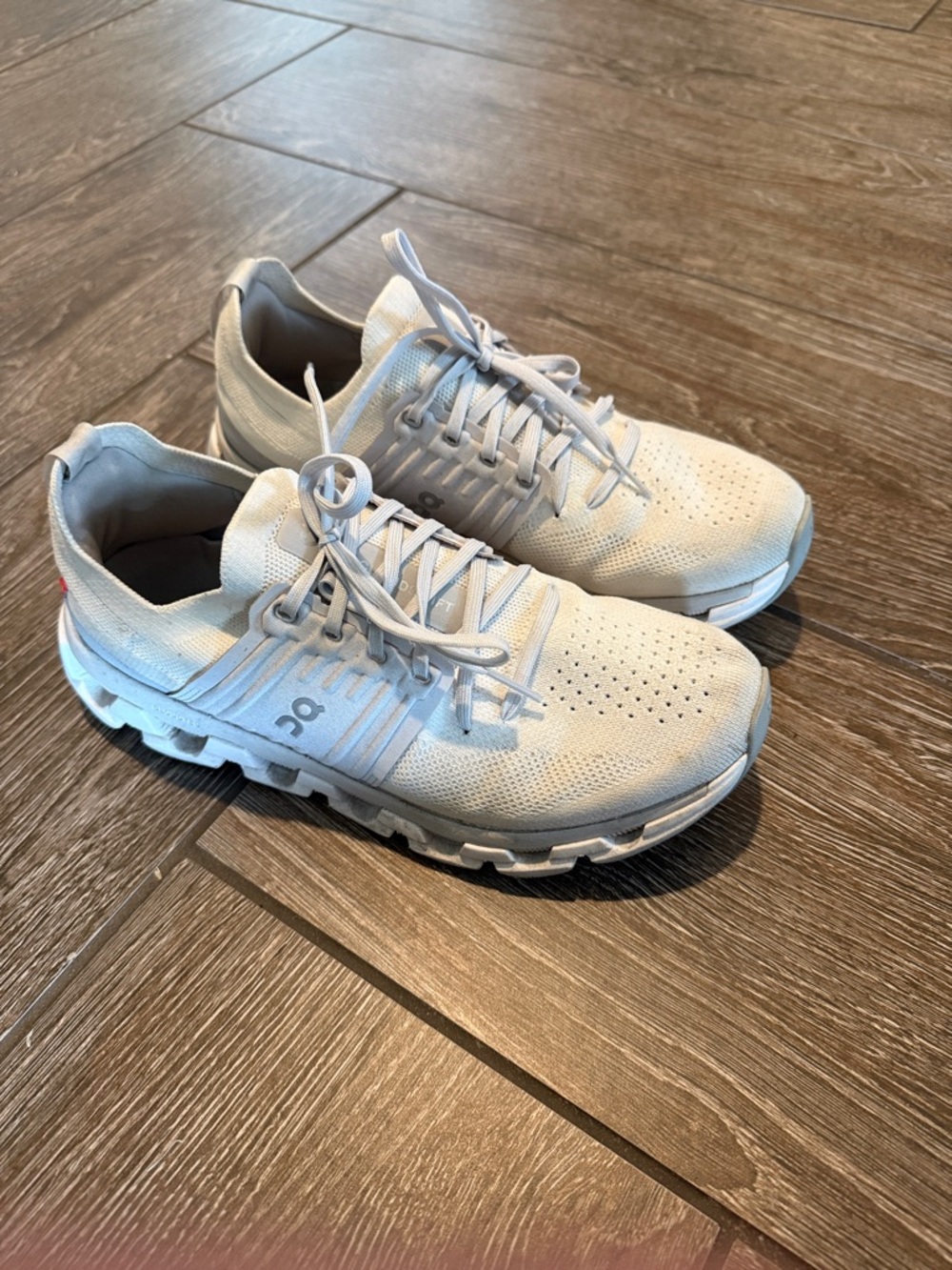 On Running women's Cloudswift Sneakers